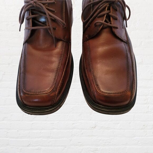 Dockers Men's Size 10 Brown Leather Square Toe Oxfords with Comfort Heels - Picture 6 of 13